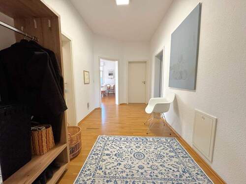 Flur - 3 Zimmer Etagenwohnung zum Kaufen in Plochingen