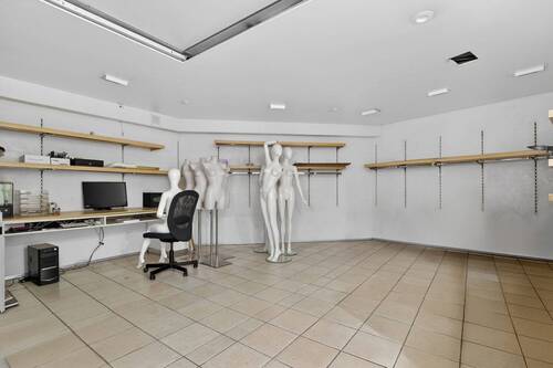 Verkaufs- oder Lagerfläche im Untergeschoss - 