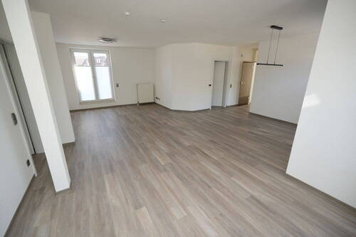 Wohn-Esszimmer - 