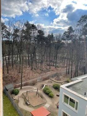 Blick auf den Spielplatz - 
