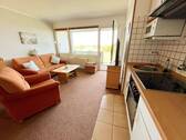 Wohnzimmer mit gr. Loggia - Etagenwohnung mit 40,00 m² in Heringsdorf zum Kaufen