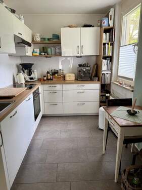 Küche mit Steinboden - 