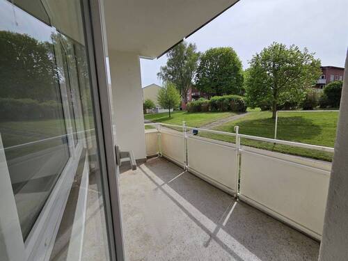 Balkon - 3 Zimmer Etagenwohnung zur Miete in Kiel