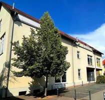 Dachgeschosswohnung mit Balkon, Einbauküche und Aufzug in Schmalkalden