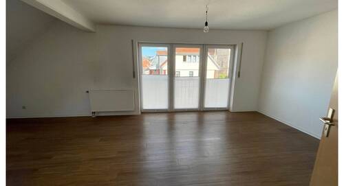 Wohnzimmer 1 - 3 Zimmer Etagenwohnung zur Miete in Schmalkalden