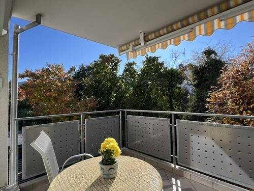 Balkon - Helle 3-Zimmer-Wohnung mit überdachtem Balkon