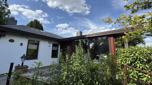 Vorderansicht - 2 Zimmer Bungalow zum Kaufen in Leipzig