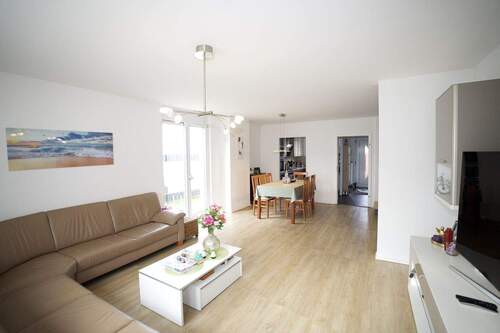 Wohnzimmer EG - 5 Zimmer Doppelhaushälfte in Köln / Heimersdorf