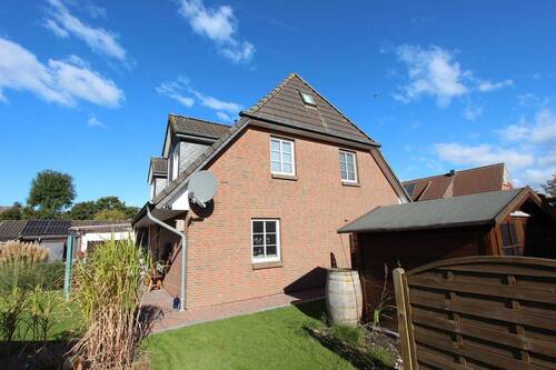 . - 7 Zimmer Mehrfamilienhaus, Wohnhaus in Klanxbüll