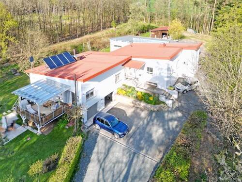 Luftbild - 9 Zimmer Bungalow zum Kaufen in Stockheim