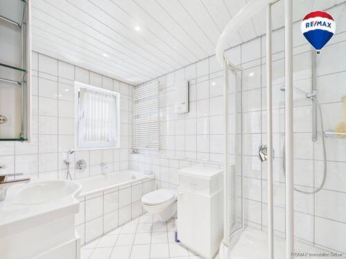RE/MAX Immobilien DeLux Haus zu verkaufen in Besseringen - 