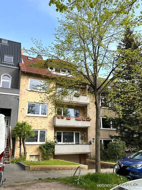 Straßenansicht mit Garage - 1 Zimmer Mehrfamilienhaus, Wohnhaus in Kiel / Wik