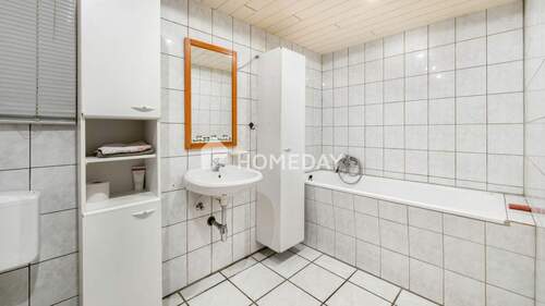 KG Badezimmer 2 - 