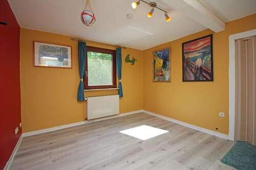 16_Schlafzimmer_rechtes Haus - 