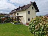 Rückansicht mit Garten - 5 Zimmer Doppelhaushälfte in Montabaur