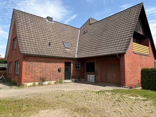 Seitenansicht - 3 Zimmer Etagenwohnung in Braak