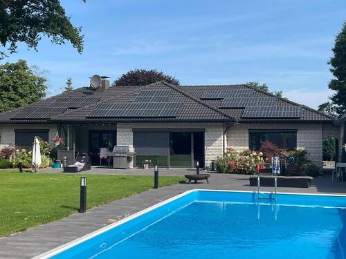 Hausansicht - WIE NEU …Wohntraum in idyll. Lage v. d. Stadt – energetisch saniert und modernisiert!