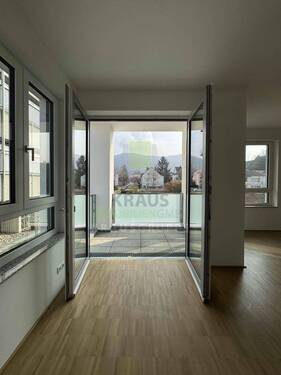 Blick zur Loggia - Etagenwohnung mit 64,60 m² in Heidelberg zur Miete