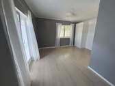 Leeres Zimmer OG (KI) - 