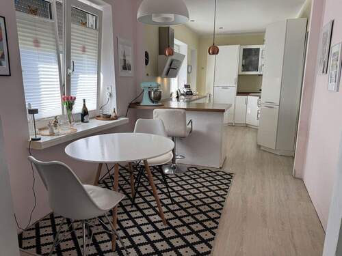 Essbereich mit Küche - Einfamilienhaus mit 160,40 m² in Hamburg zum Kaufen