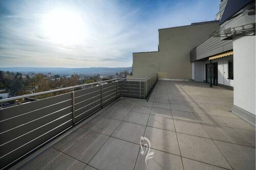 Sehr große Süd-West Terrasse - 3 Zimmer Etagenwohnung zur Miete in Veitshöchheim