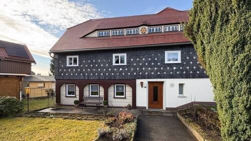 Frontansicht - Täglich grüßt die Sonne - 129.000,00&nbsp;EUR Kaufpreis, ca.&nbsp; 136,00&nbsp;m&sup2;&nbsp;Wohnfl&auml;che