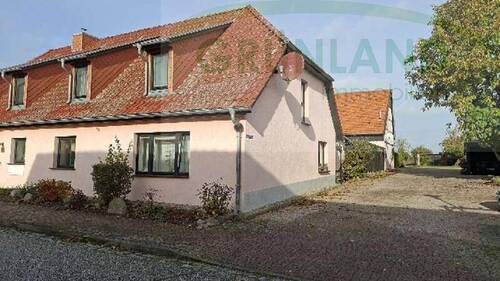 Bild 1 - *Kleines Mehrfamilienhaus mit 4 Wohneinheiten - ein idealer Rückzugsort!*