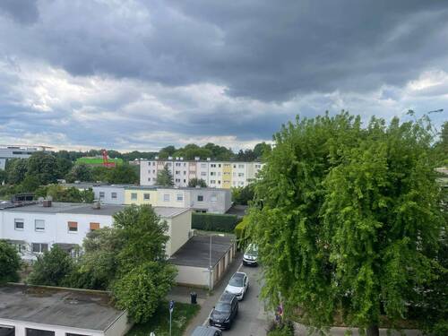 Aussicht vom Balkon - 3 Zimmer Wohnung mit tollem Ausblick - sofort frei!