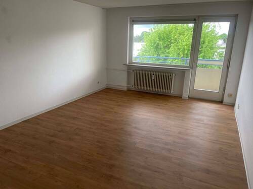 Wohnzimmer - 3 Zimmer Etagenwohnung zum Kaufen in Eschborn