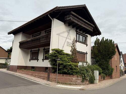 Bild 2 - 5 Zimmer Einfamilienhaus zum Kaufen in Esthal