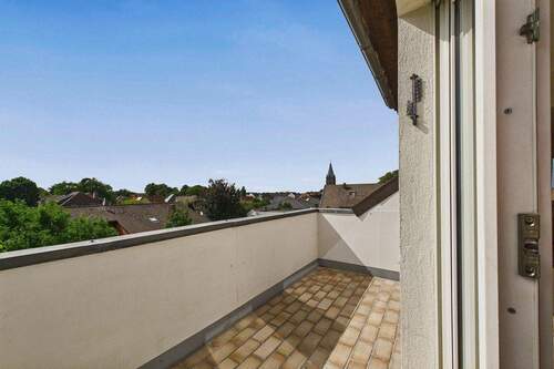 CAM03586G0-PR0057-STILL014 - 