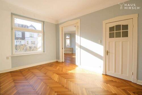 Wohnzimmer - 4 Zimmer Etagenwohnung in Hamburg