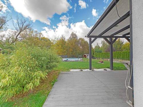 seitliche Terrasse - 