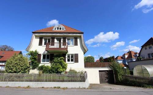 Bild1 - Stilvolles Einfamilienhaus in bester Lage mit Bergsicht
