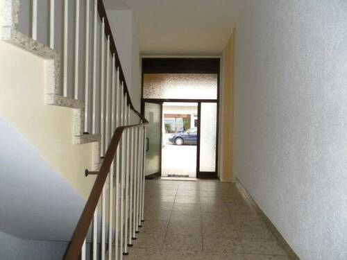 gepflegtes Treppenhaus - 