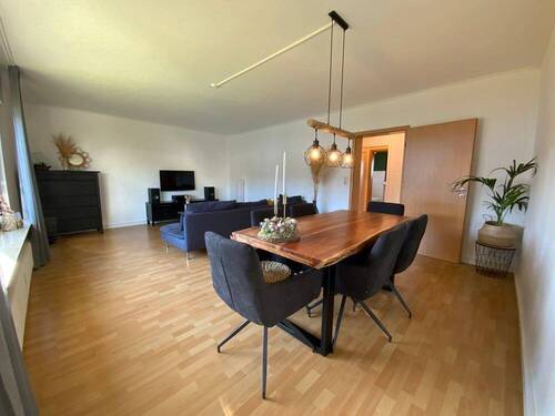 Wohn-/ Esszimmer - 4 Zimmer Etagenwohnung zur Miete in Hachenburg