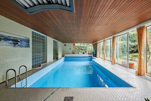 Schwimmbad - 