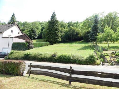 Straßenansicht - Grundstück in Hüttingen