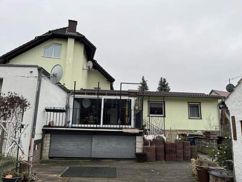 Bungalow Rückseite mit Terrasse - 