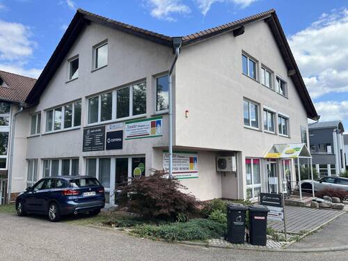 Außenansicht Ladeneinheit - Vielseitige Ladenfläche mit Büros