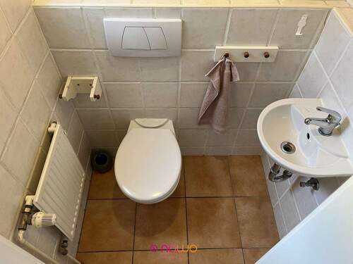 Im Erdgeschoss: das Gäste-WC - 