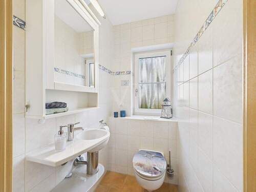Gäste WC mit Fenster im EG - 
