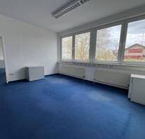 Vielseitige Fläche in Höfingen - 1.638,00 EUR Kaltmiete, in Leonberg (PLZ: 71229) Höfingen