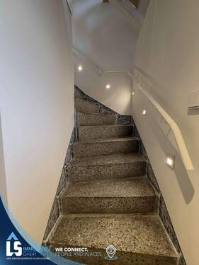 Keller Treppenhaus ins EG - 