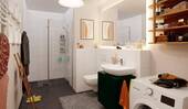 Badezimmer mit bodengleicher Dusche und Duschtrennwand - 