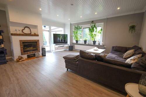 Wohnbereich - Einfamilienhaus mit 128,00 m² in Weddingstedt zum Kaufen