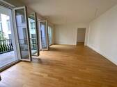 Wohnzimmer - 2 Zimmer Etagenwohnung in Düsseldorf