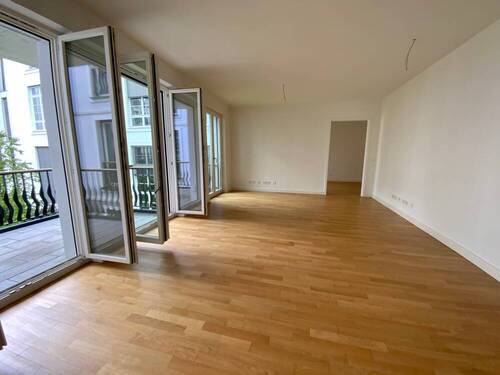 Wohnzimmer - 2 Zimmer Etagenwohnung in Düsseldorf