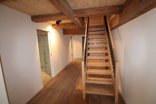 Treppe zur Galerie - 