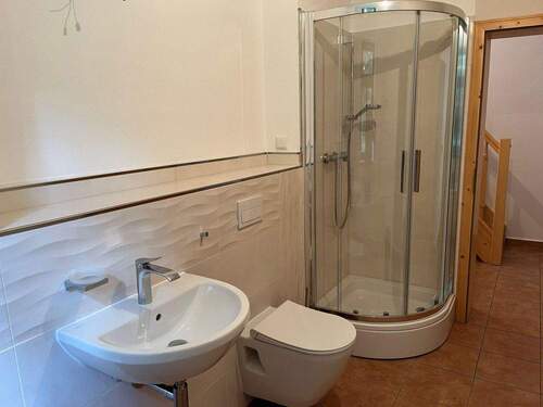 mit Wanne und Dusche - 